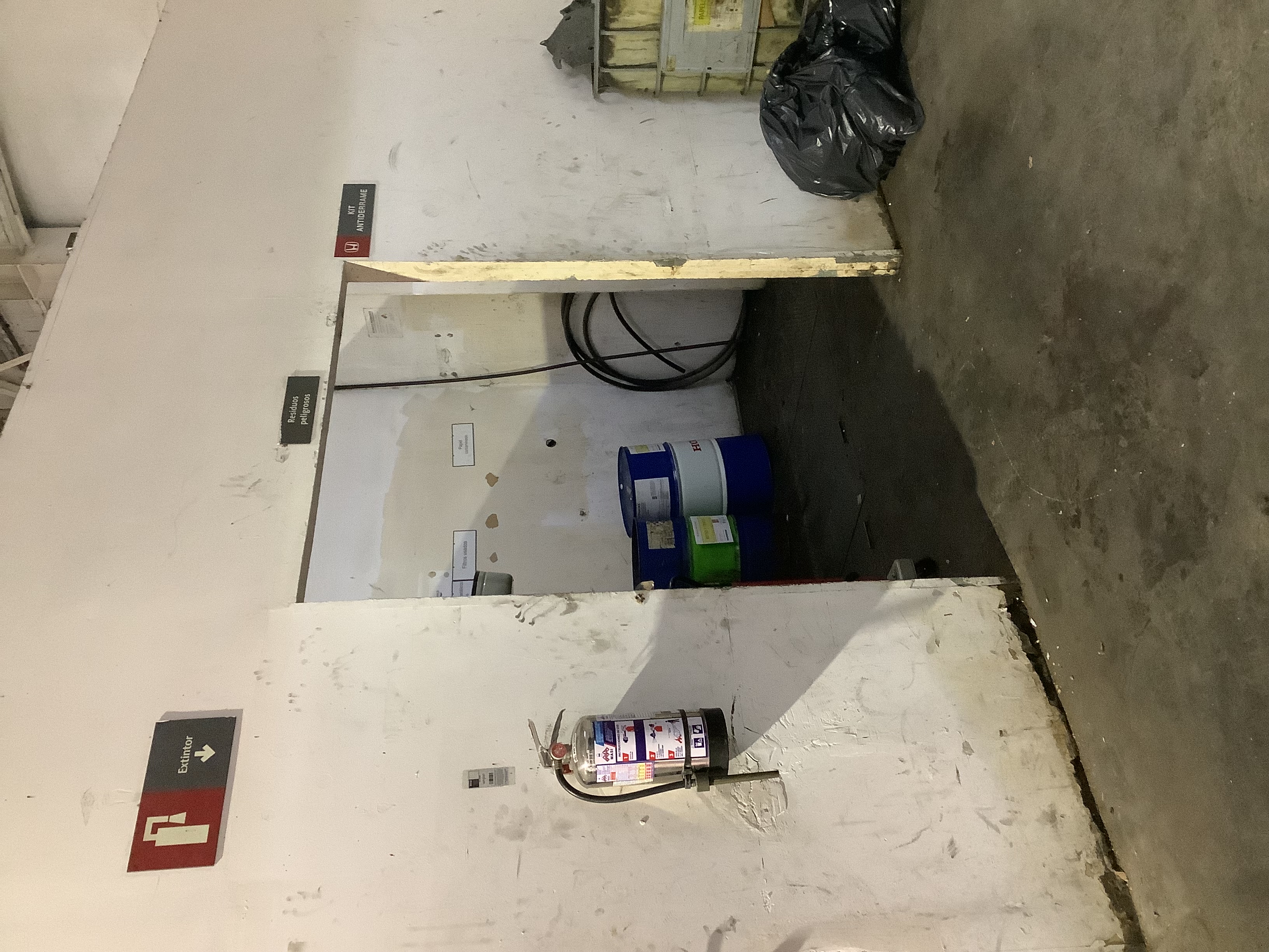 ATRP — Almacén Temporal Residuos Peligrosos (vista exterior)